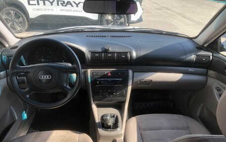 Audi A4, 2000 год, 350 000 рублей, 10 фотография