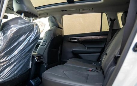 Toyota Highlander, 2026 год, 4 900 000 рублей, 32 фотография