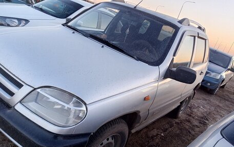 Chevrolet Niva I рестайлинг, 2004 год, 300 000 рублей, 2 фотография