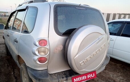 Chevrolet Niva I рестайлинг, 2004 год, 300 000 рублей, 3 фотография