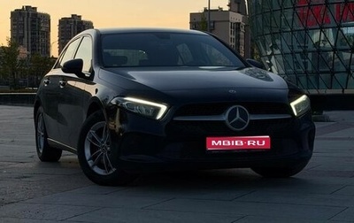 Mercedes-Benz A-Класс, 2019 год, 2 200 000 рублей, 1 фотография