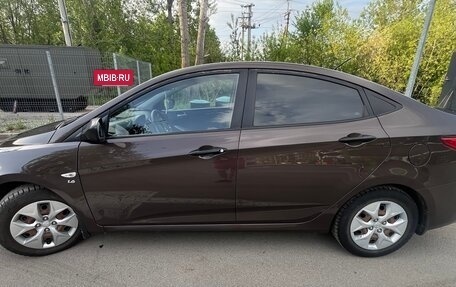 Hyundai Solaris II рестайлинг, 2015 год, 870 000 рублей, 3 фотография