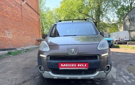 Peugeot Partner II рестайлинг 2, 2012 год, 320 000 рублей, 2 фотография