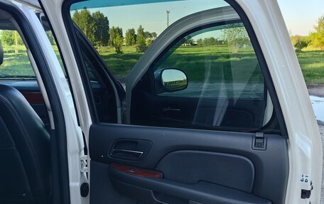 Chevrolet Tahoe III, 2012 год, 2 000 000 рублей, 20 фотография