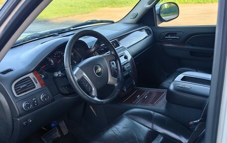 Chevrolet Tahoe III, 2012 год, 2 000 000 рублей, 21 фотография