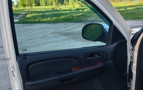 Chevrolet Tahoe III, 2012 год, 2 000 000 рублей, 17 фотография