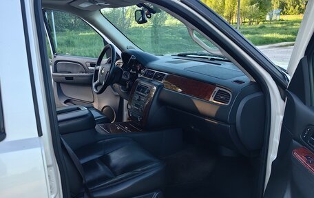 Chevrolet Tahoe III, 2012 год, 2 000 000 рублей, 26 фотография