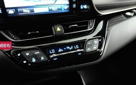 Toyota C-HR I рестайлинг, 2018 год, 2 210 000 рублей, 15 фотография