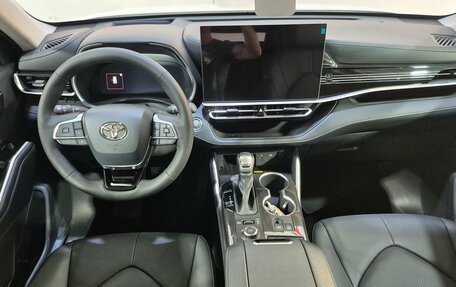 Toyota Highlander, 2026 год, 5 700 000 рублей, 10 фотография