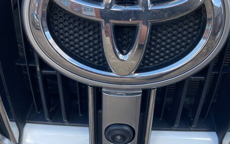 Toyota Land Cruiser Prado 150 рестайлинг 2, 2015 год, 2 850 000 рублей, 9 фотография
