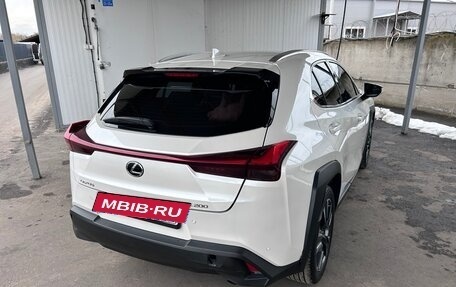 Lexus UX I, 2022 год, 3 970 000 рублей, 4 фотография