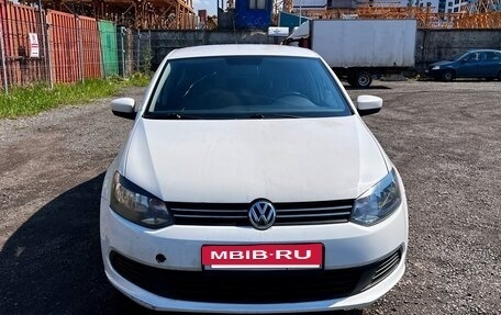 Volkswagen Polo VI (EU Market), 2012 год, 615 000 рублей, 2 фотография