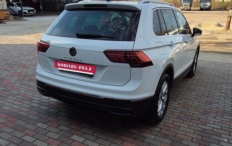 Volkswagen Tiguan II, 2020 год, 3 190 000 рублей, 2 фотография