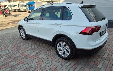 Volkswagen Tiguan II, 2020 год, 3 190 000 рублей, 3 фотография