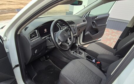 Volkswagen Tiguan II, 2020 год, 3 190 000 рублей, 10 фотография