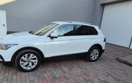 Volkswagen Tiguan II, 2020 год, 3 190 000 рублей, 6 фотография