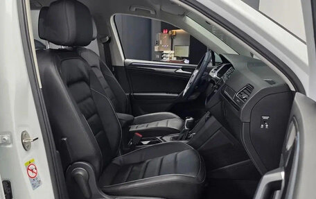 Volkswagen Tiguan II, 2024 год, 3 300 000 рублей, 11 фотография