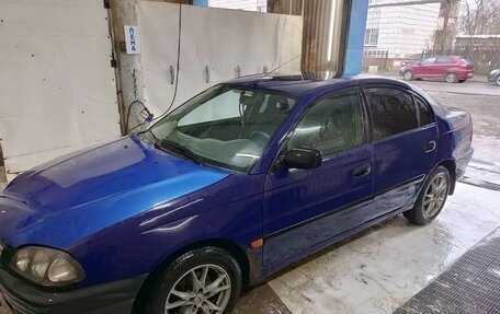 Toyota Avensis III рестайлинг, 1998 год, 270 000 рублей, 3 фотография