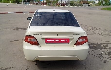 Daewoo Nexia I рестайлинг, 2008 год, 130 000 рублей, 2 фотография