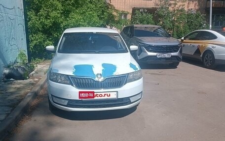 Skoda Rapid I, 2015 год, 550 000 рублей, 2 фотография