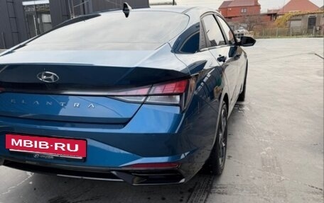 Hyundai Elantra, 2023 год, 1 950 000 рублей, 7 фотография