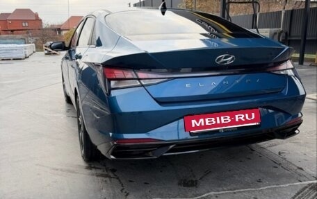 Hyundai Elantra, 2023 год, 1 950 000 рублей, 8 фотография