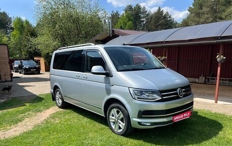 Volkswagen Multivan T6 рестайлинг, 2019 год, 4 500 000 рублей, 1 фотография