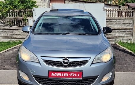 Opel Astra J, 2011 год, 420 000 рублей, 1 фотография