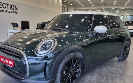 MINI Hatch, 2023 год, 1 860 000 рублей, 1 фотография
