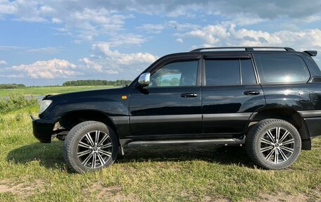Toyota Land Cruiser 100 рестайлинг 2, 2007 год, 1 998 000 рублей, 13 фотография