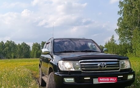 Toyota Land Cruiser 100 рестайлинг 2, 2007 год, 1 998 000 рублей, 6 фотография