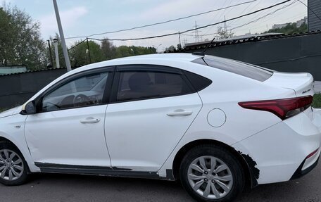 Hyundai Solaris II рестайлинг, 2018 год, 600 000 рублей, 4 фотография
