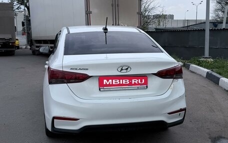 Hyundai Solaris II рестайлинг, 2018 год, 600 000 рублей, 3 фотография