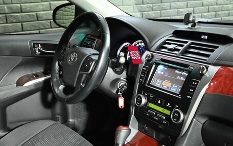 Toyota Camry, 2013 год, 1 940 000 рублей, 11 фотография