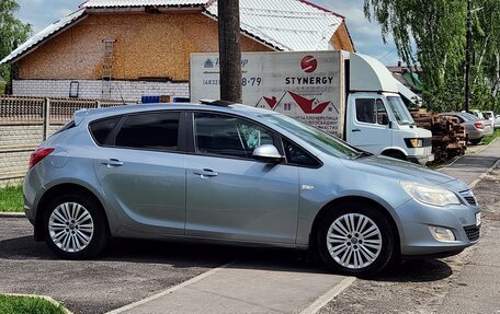 Opel Astra J, 2011 год, 420 000 рублей, 6 фотография