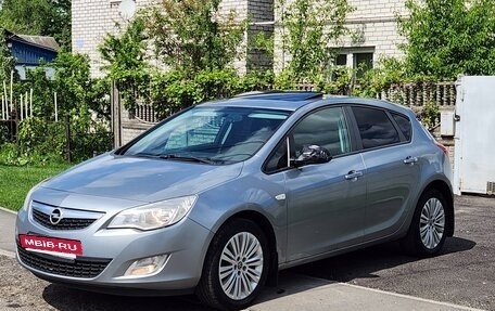 Opel Astra J, 2011 год, 420 000 рублей, 4 фотография