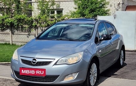 Opel Astra J, 2011 год, 420 000 рублей, 2 фотография