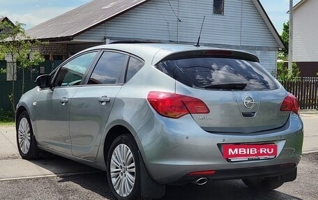 Opel Astra J, 2011 год, 420 000 рублей, 9 фотография