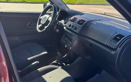Skoda Fabia II, 2011 год, 580 000 рублей, 11 фотография