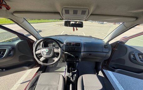 Skoda Fabia II, 2011 год, 580 000 рублей, 10 фотография