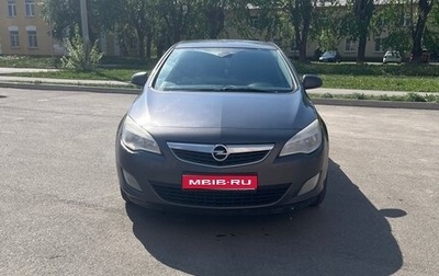 Opel Astra J, 2011 год, 630 000 рублей, 1 фотография