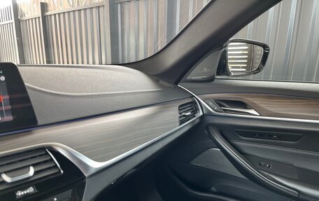 BMW 5 серия, 2018 год, 6 000 000 рублей, 11 фотография