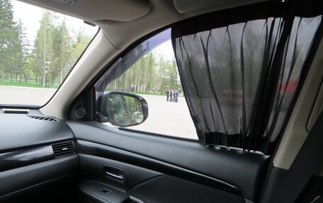 Mitsubishi Outlander III рестайлинг 3, 2019 год, 2 500 000 рублей, 13 фотография
