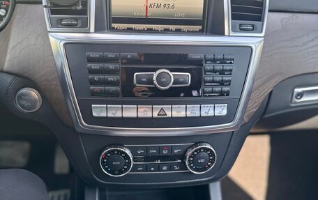 Mercedes-Benz GL-Класс, 2015 год, 4 000 000 рублей, 16 фотография