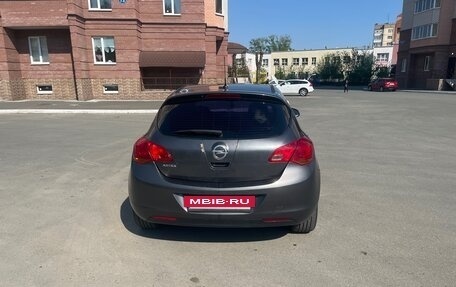 Opel Astra J, 2011 год, 630 000 рублей, 3 фотография