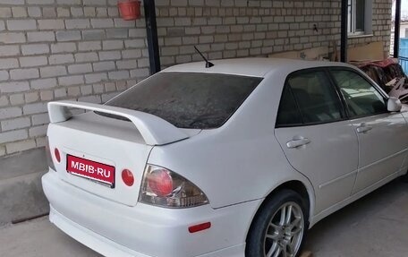 Lexus IS II рестайлинг 2, 2000 год, 1 100 000 рублей, 1 фотография