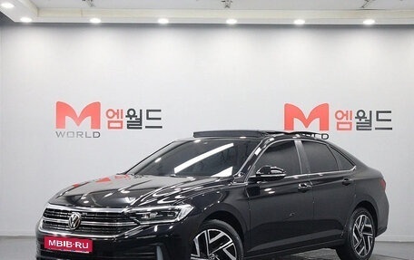 Volkswagen Jetta VII, 2023 год, 1 650 000 рублей, 1 фотография