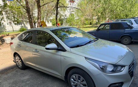 Hyundai Solaris II рестайлинг, 2018 год, 1 350 000 рублей, 4 фотография