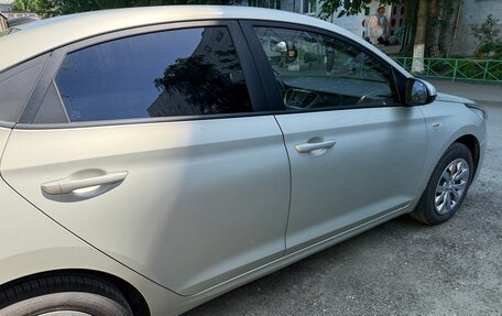 Hyundai Solaris II рестайлинг, 2018 год, 1 350 000 рублей, 10 фотография