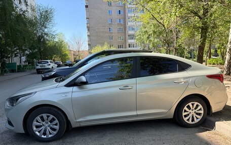 Hyundai Solaris II рестайлинг, 2018 год, 1 350 000 рублей, 13 фотография